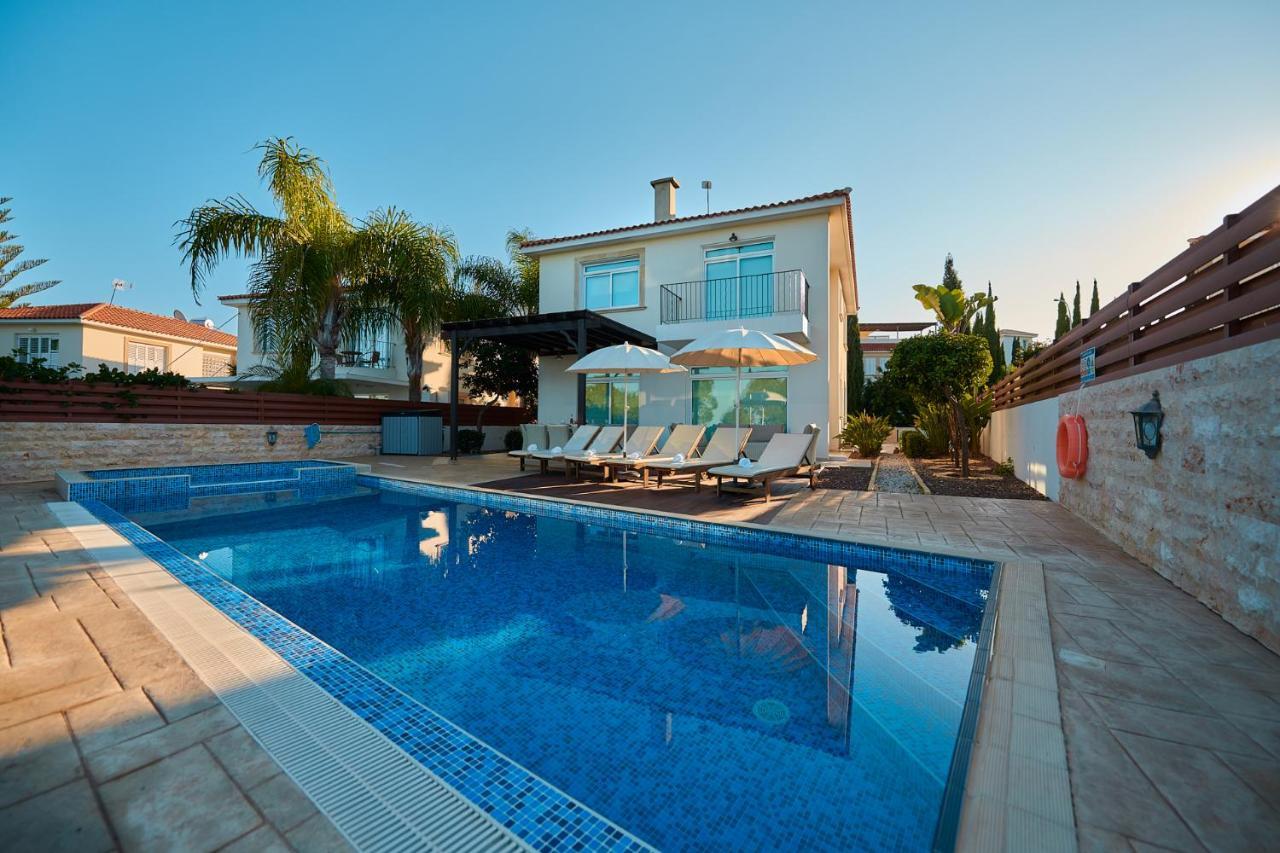 Beach Front Bella Vista By Ezoria Villas 普罗塔拉斯 外观 照片