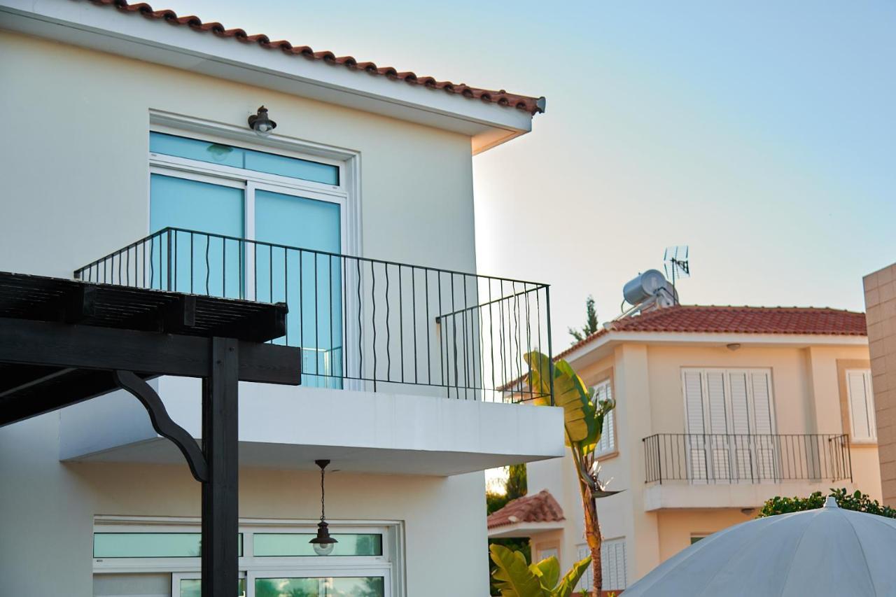 Beach Front Bella Vista By Ezoria Villas 普罗塔拉斯 外观 照片